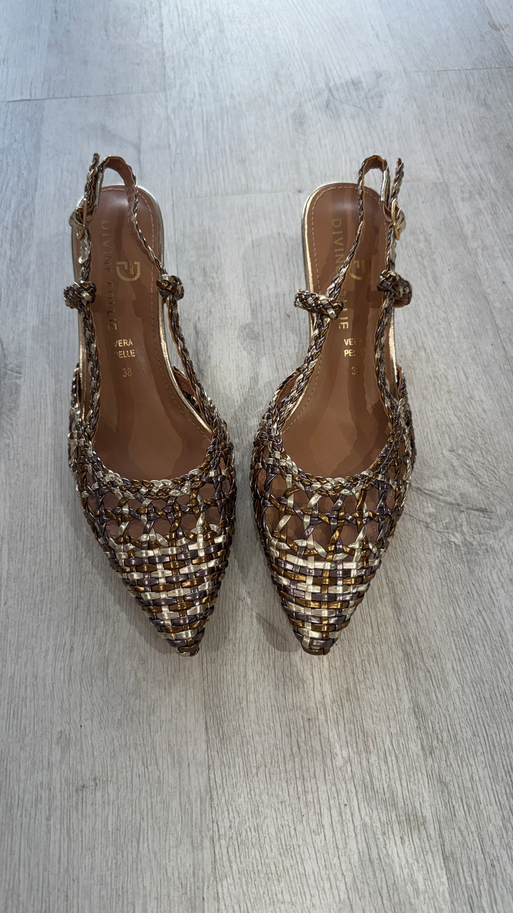 SLINGBACK DIVINE FOLLIE