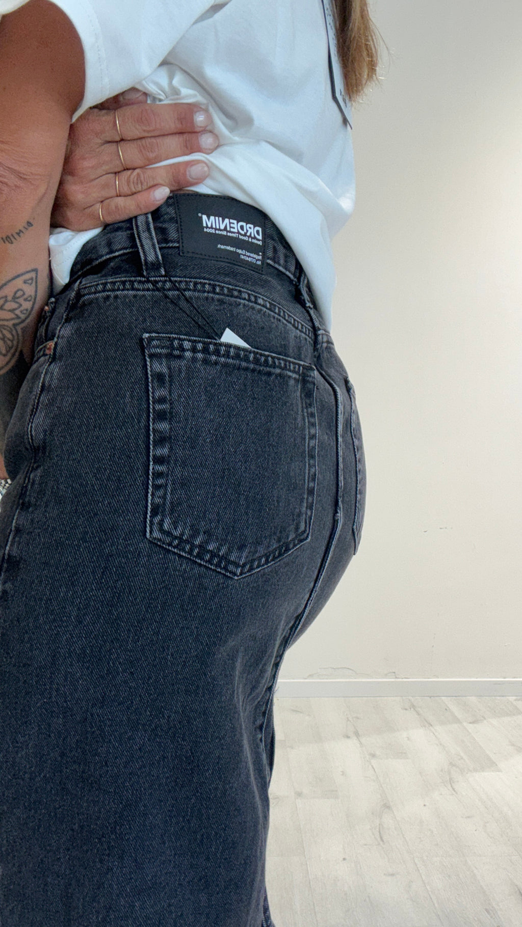 GONNA DR.DENIM