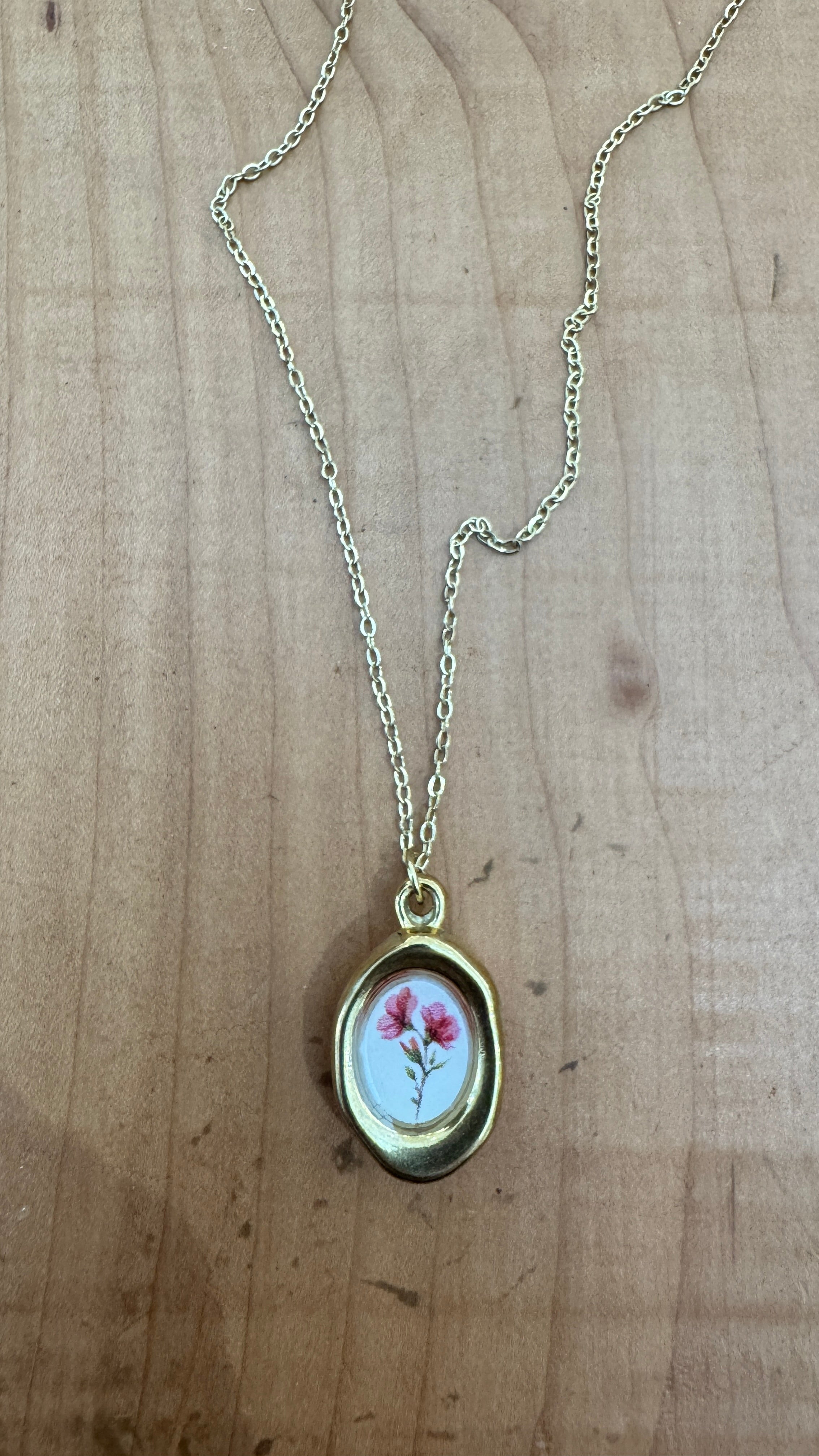 COLLANA CON FIORI ROSA